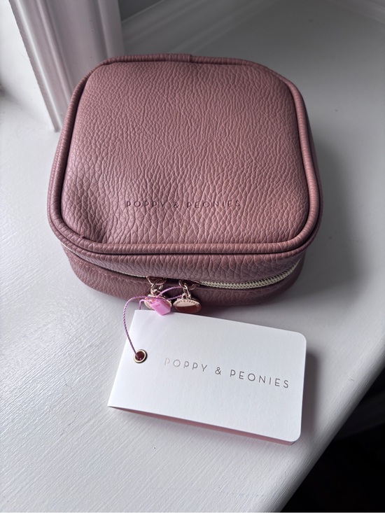 Poppy & Peonies Accessories - Poppy & Peonies Mocha Tech Zip Case